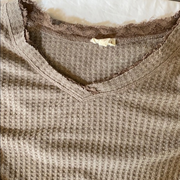 Cute Brown Hem & Tread Top - Picture 5 of 6